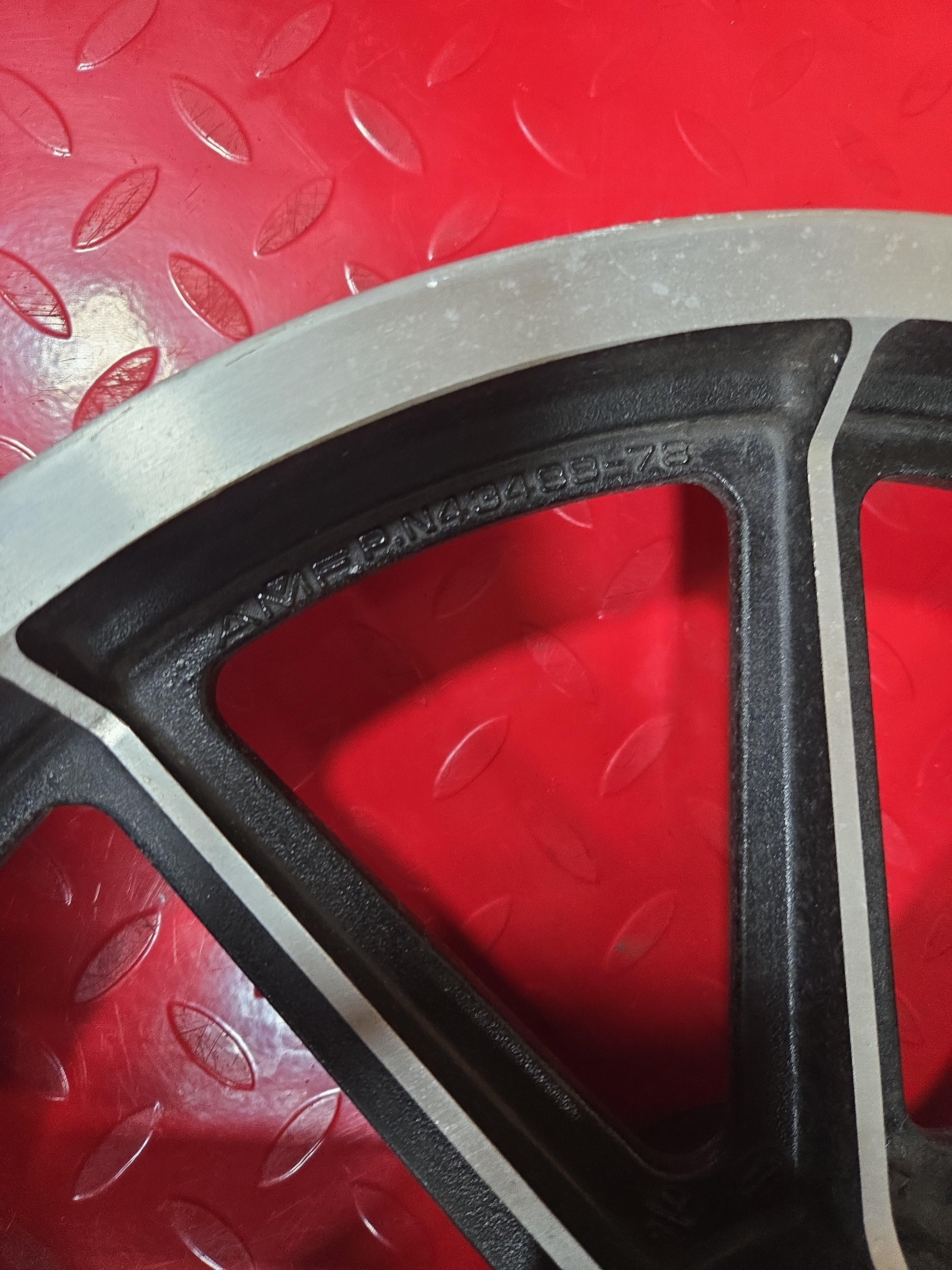 Harley Davidson AMF Shovel Gussrad Felge Rad Alu