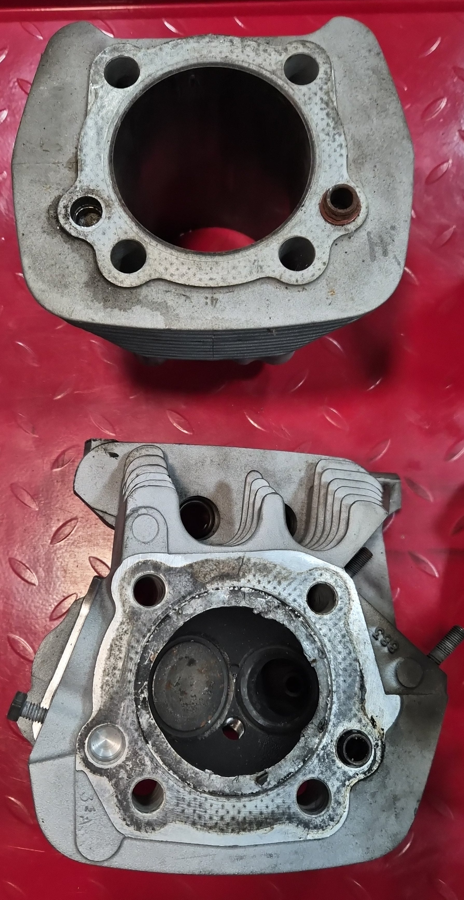 Harley Davidson Sportster 883 Zylinder + Zylinderköpfe DEFEKT