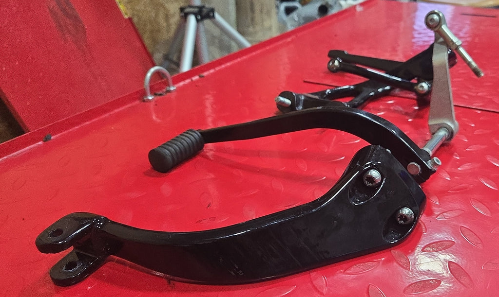 Harley Davidson Street Bob Mid Controls Fussrastenanlage