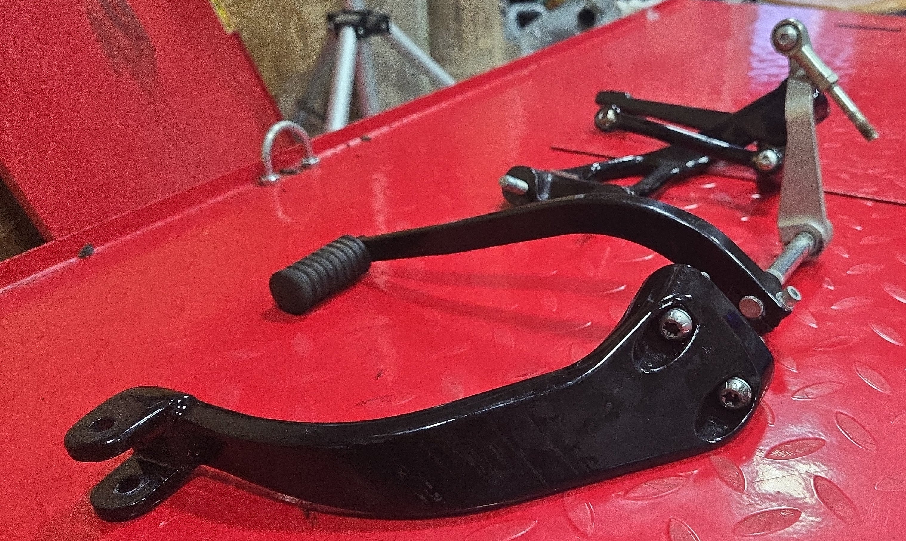 Harley Davidson Street Bob Mid Controls Fussrastenanlage