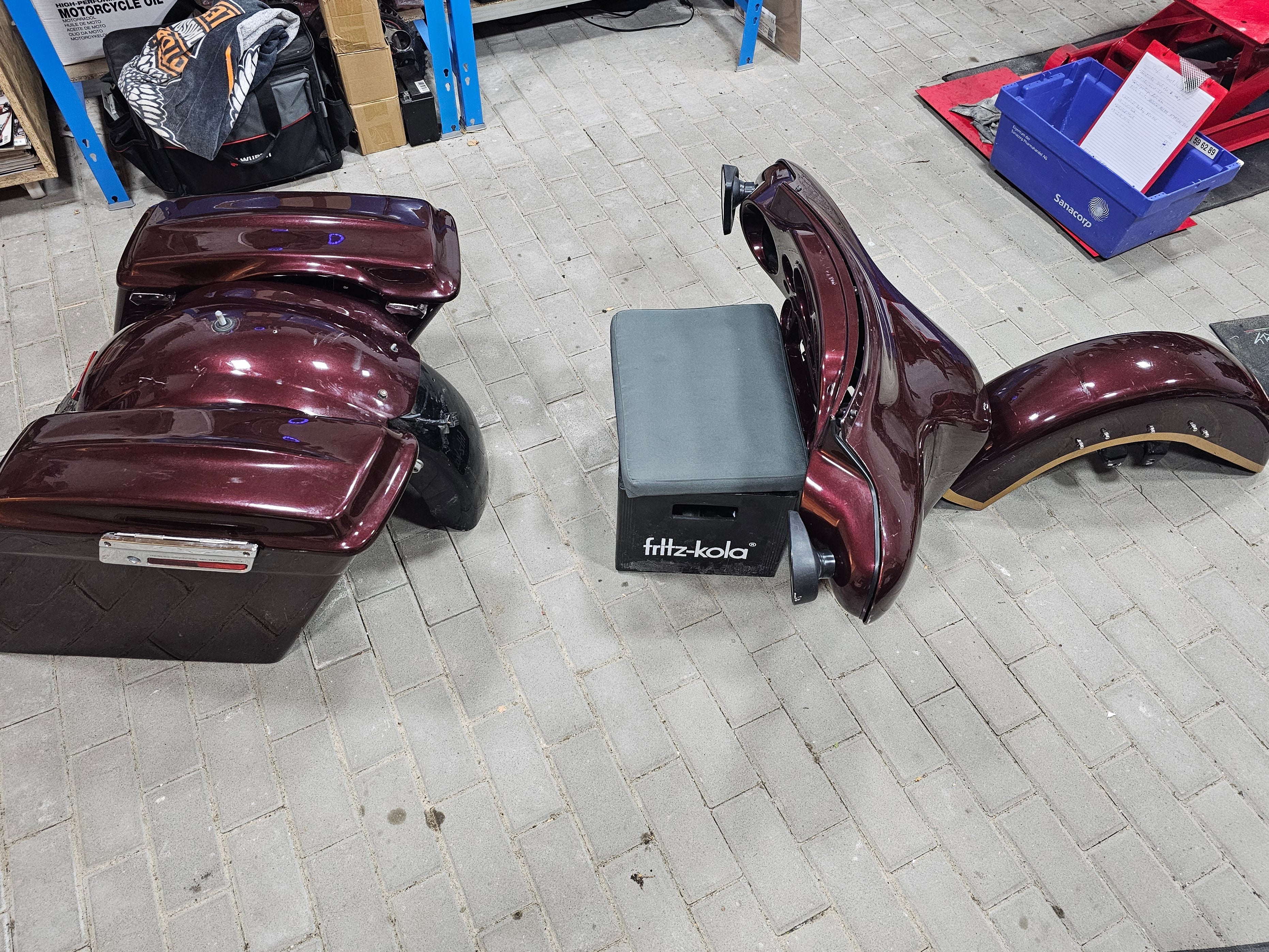 Harley Davidson Bagger Touring Lacksatz gebraucht EVO Red