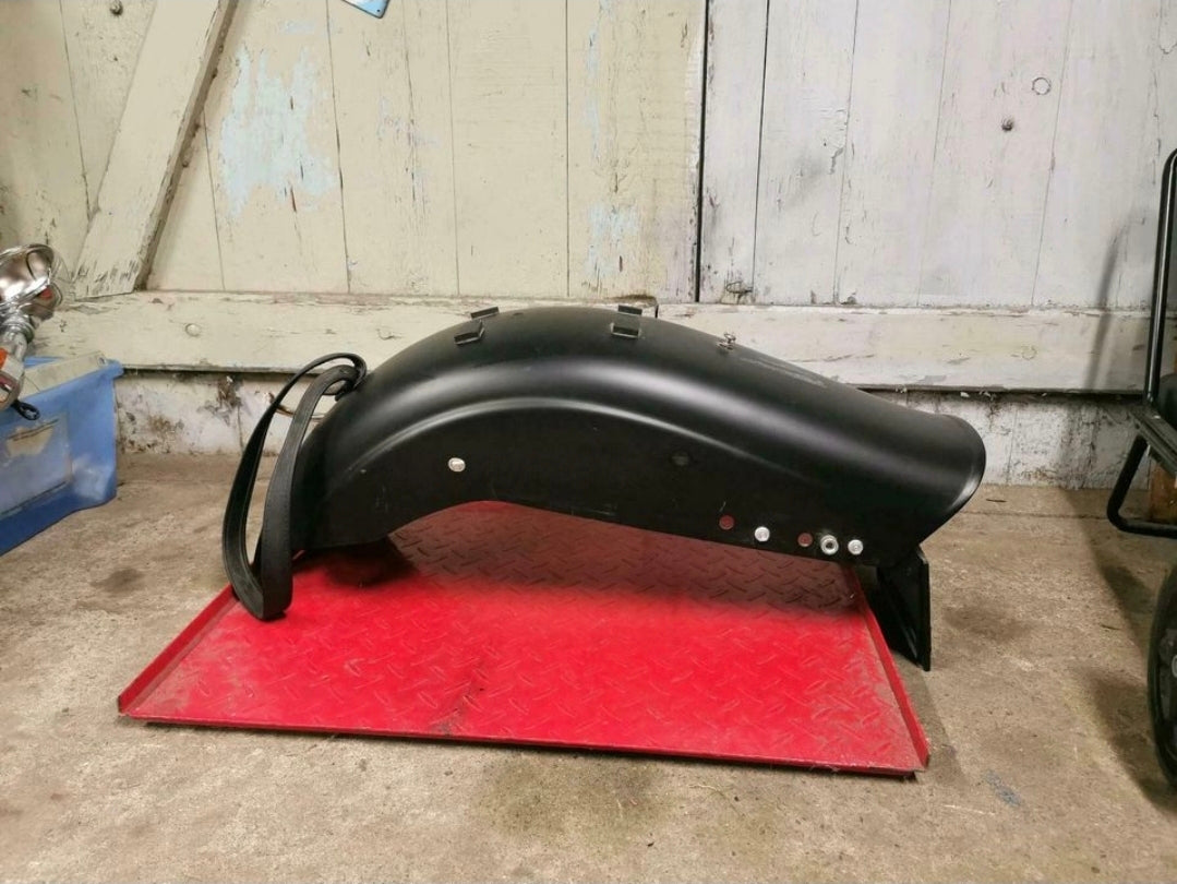 Harley Davidson Heckfender mattschwarz Dyna Fat Bob gebraucht
