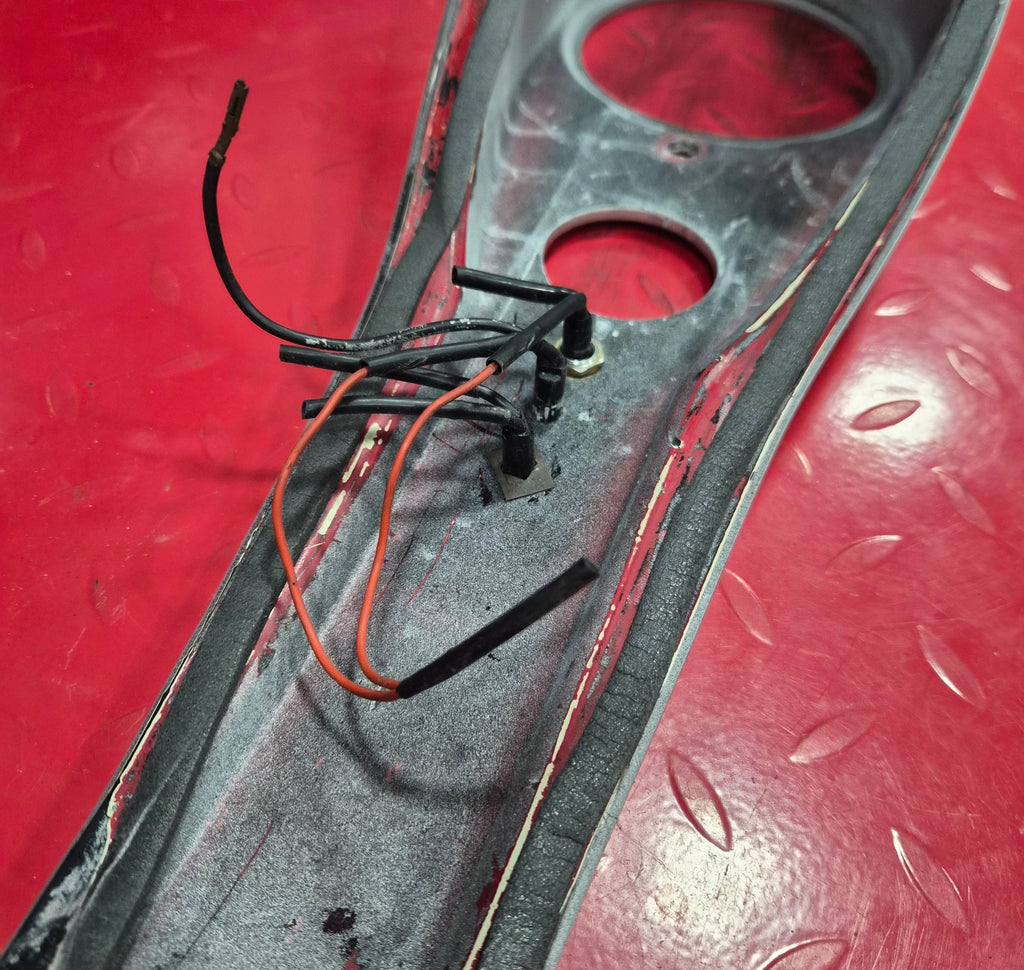 Dashboard für Harley Davidson  Kunsstoff lang gebraucht