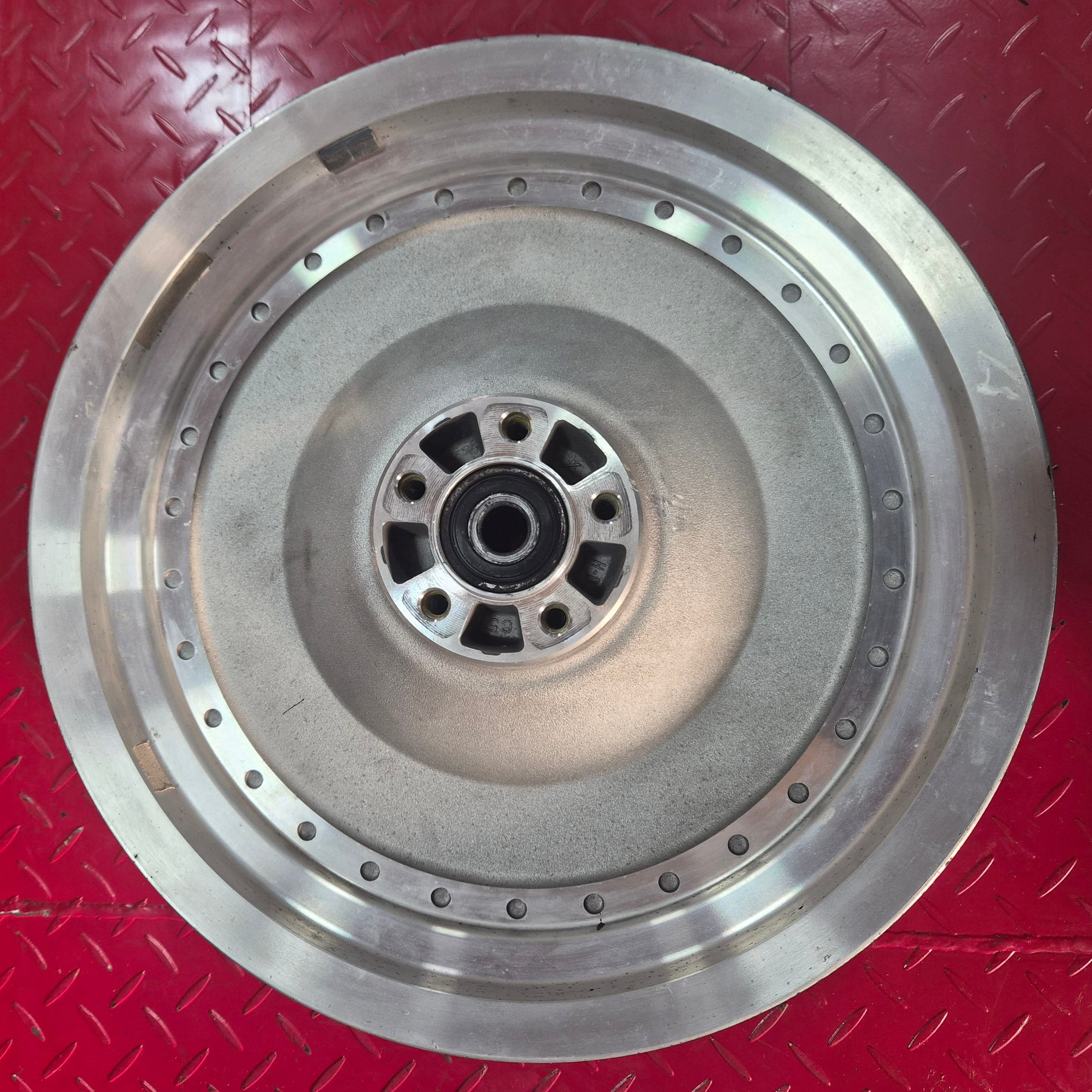Harley Davidson FATBOY Felge hinten Silber gebraucht