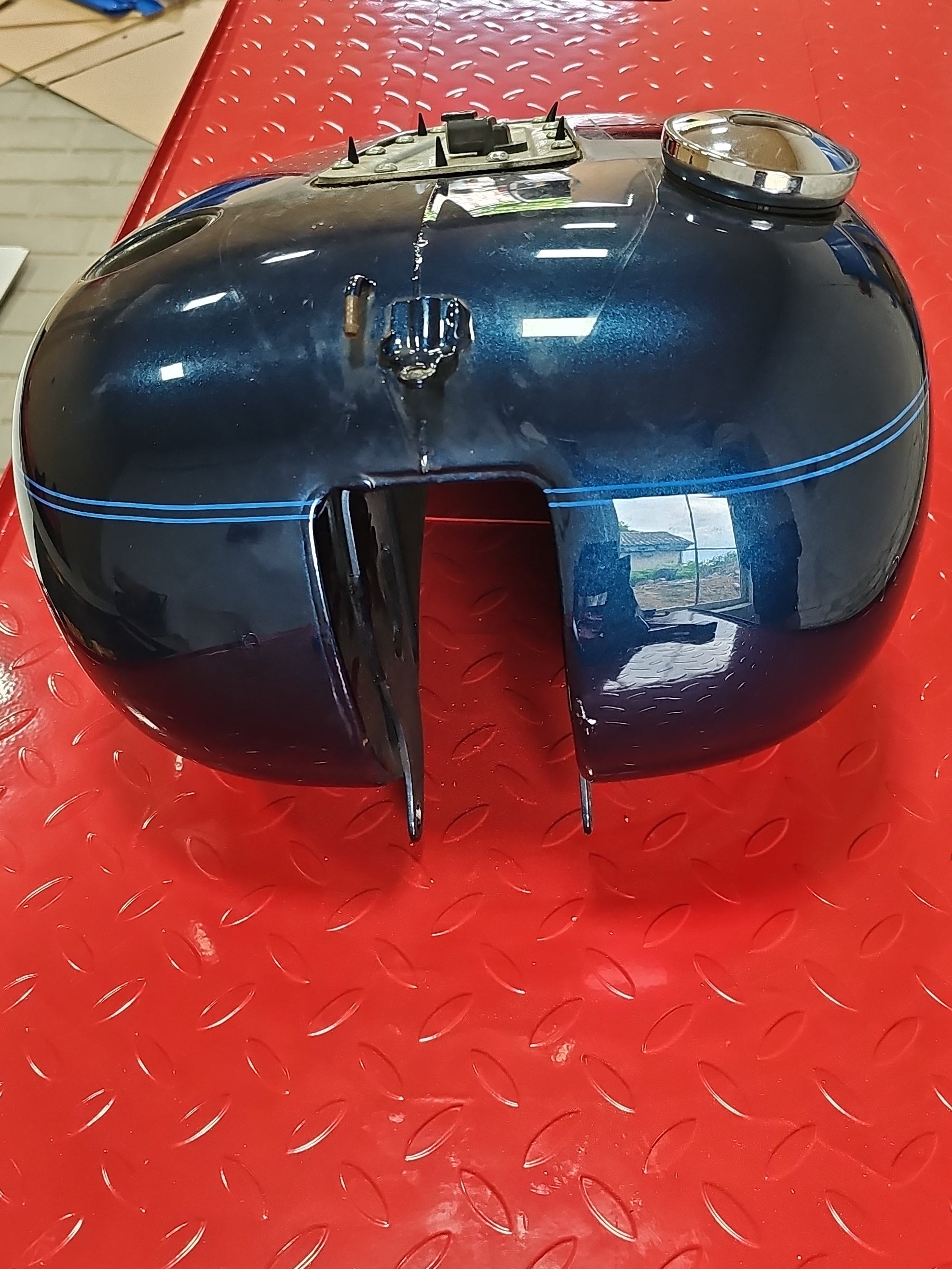 Harley Davidson Deuce Tank blue gebraucht