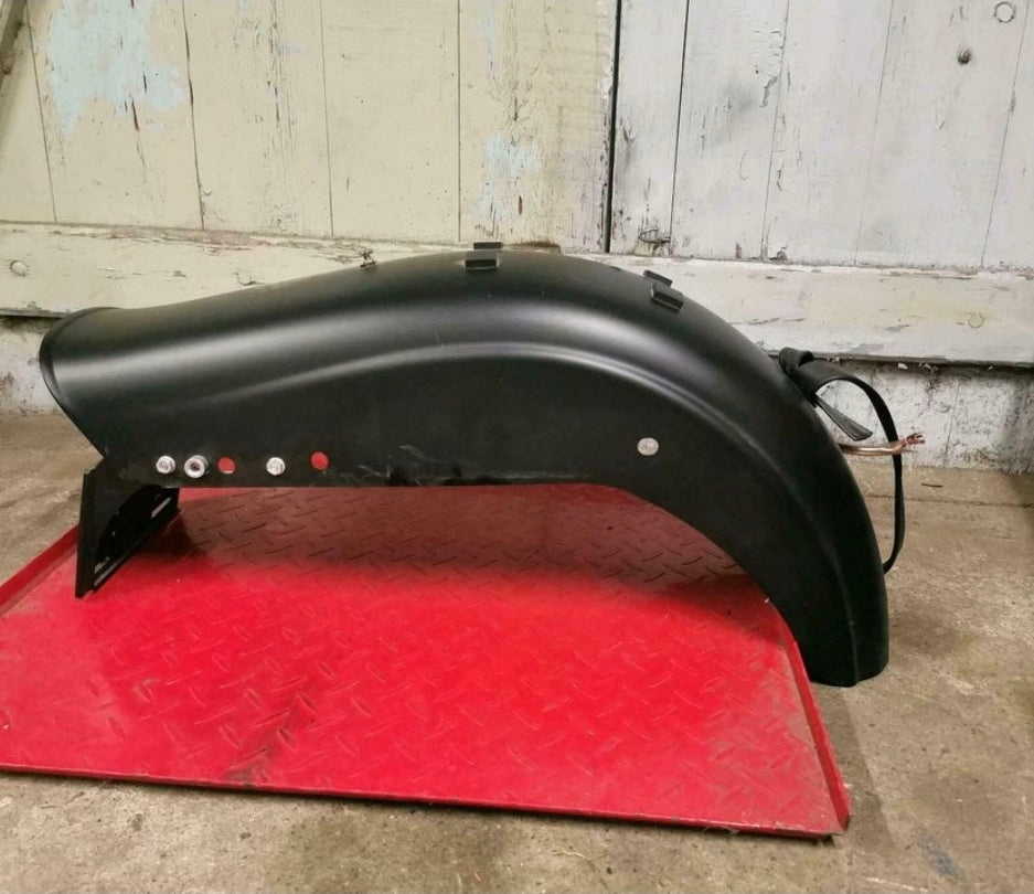 Harley Davidson Heckfender mattschwarz Dyna Fat Bob gebraucht