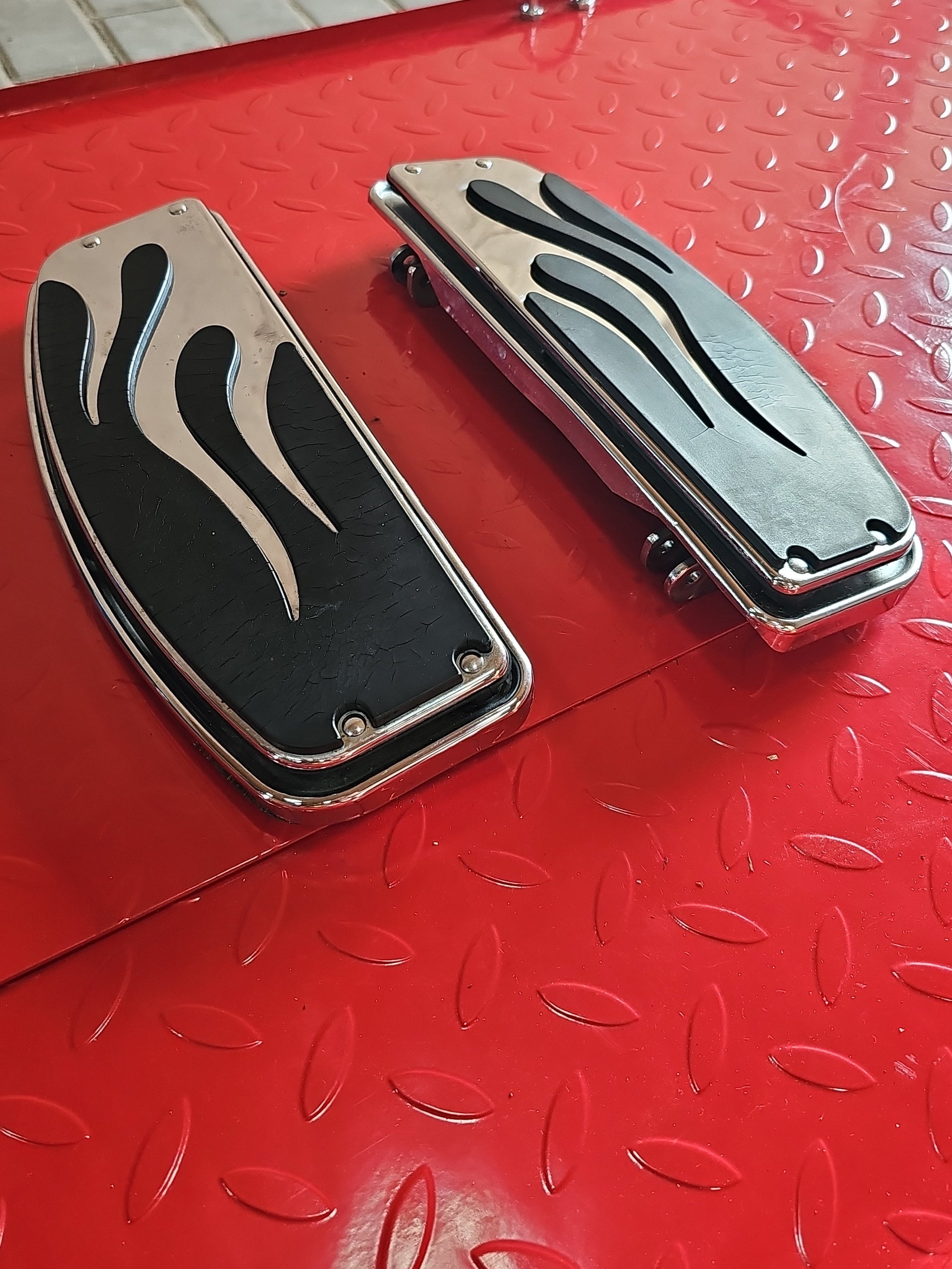Harley Davidson Trittbretter chrom gebraucht