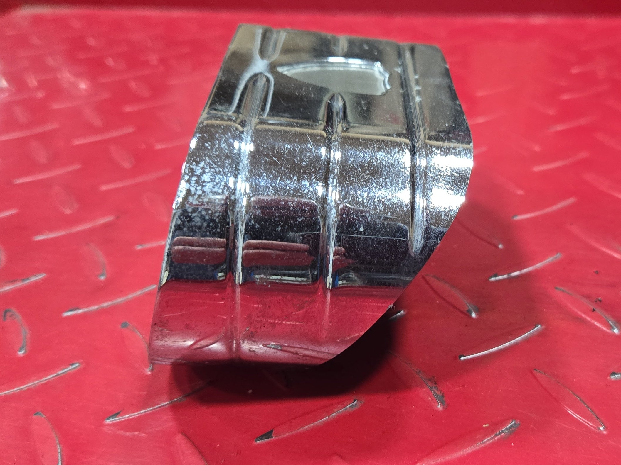 Harley ARLEN NESS Rücklicht chrom gebraucht