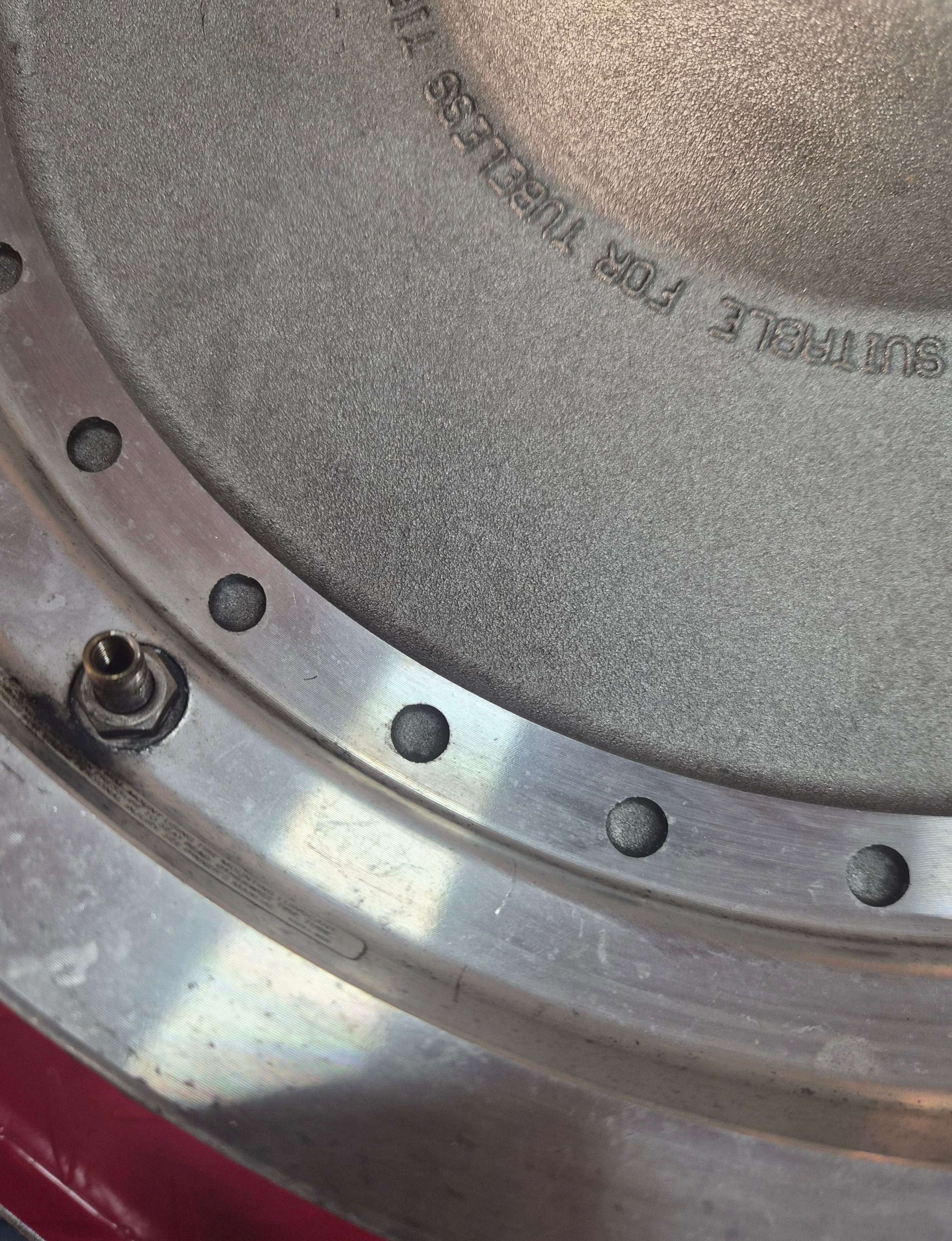 Harley Davidson FATBOY Felge hinten Silber gebraucht