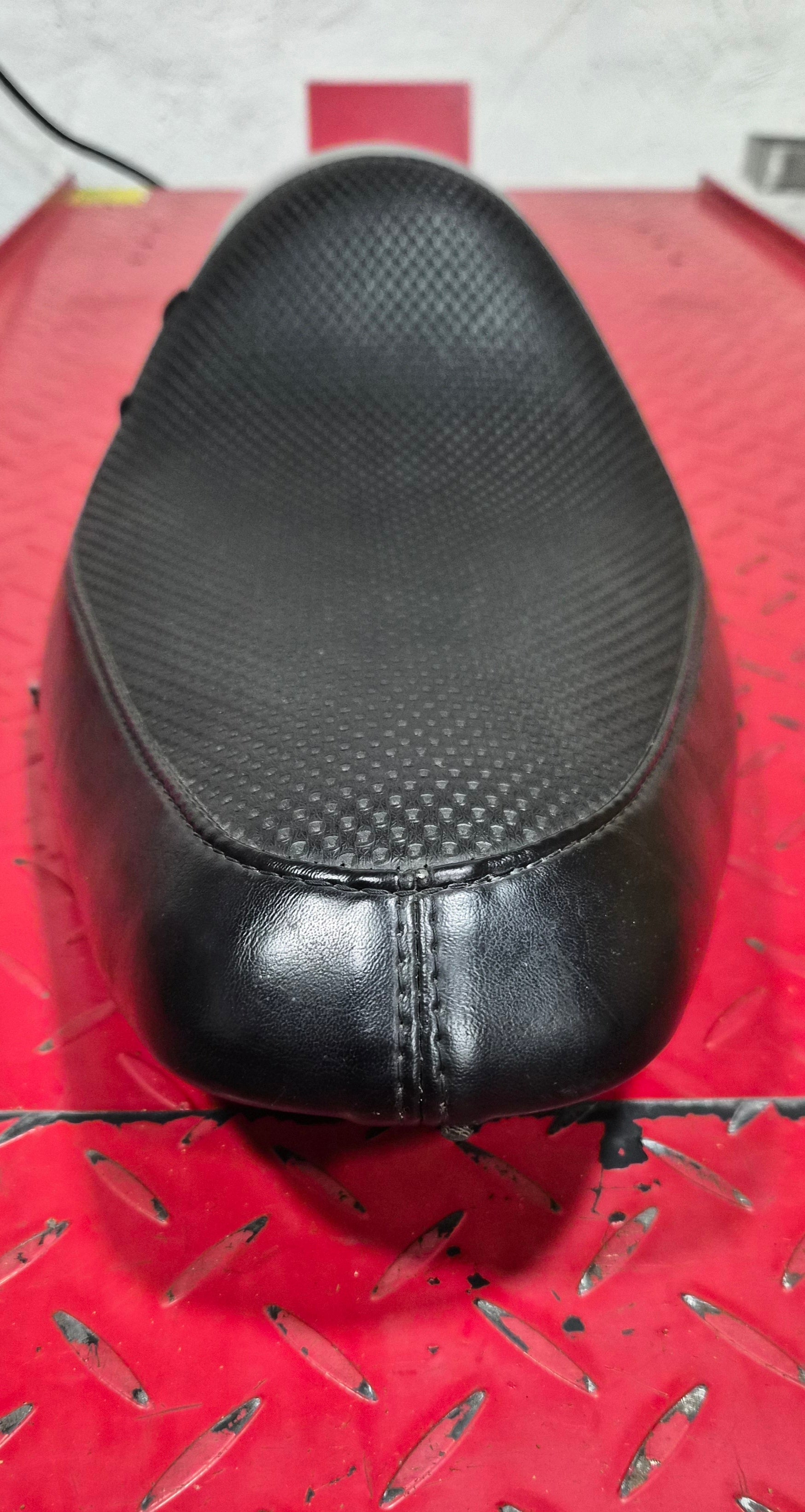 LePera Sitzbank für Harley Davidson schwarz gebraucht