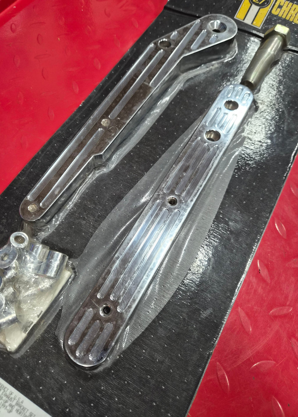 Harley Davidson Auspuff Halter CNC Rick Doss Design NEW