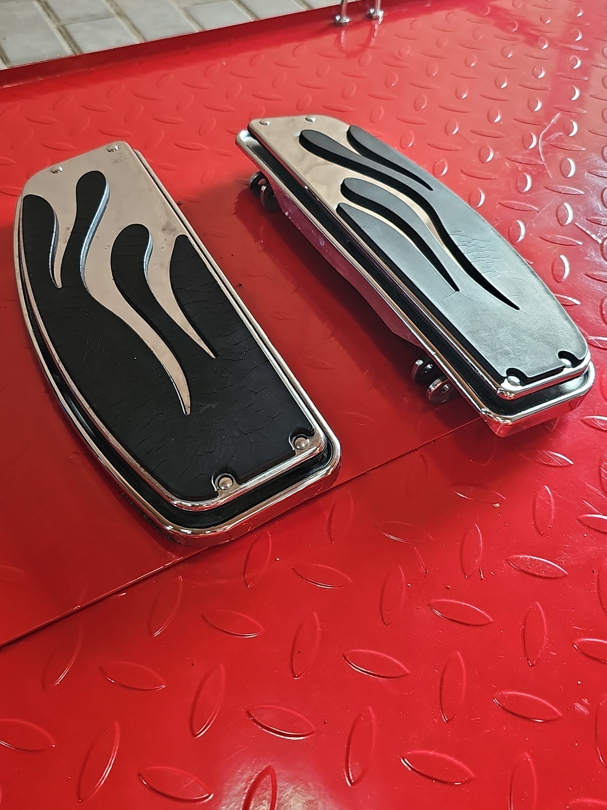 Harley Davidson Trittbretter chrom gebraucht