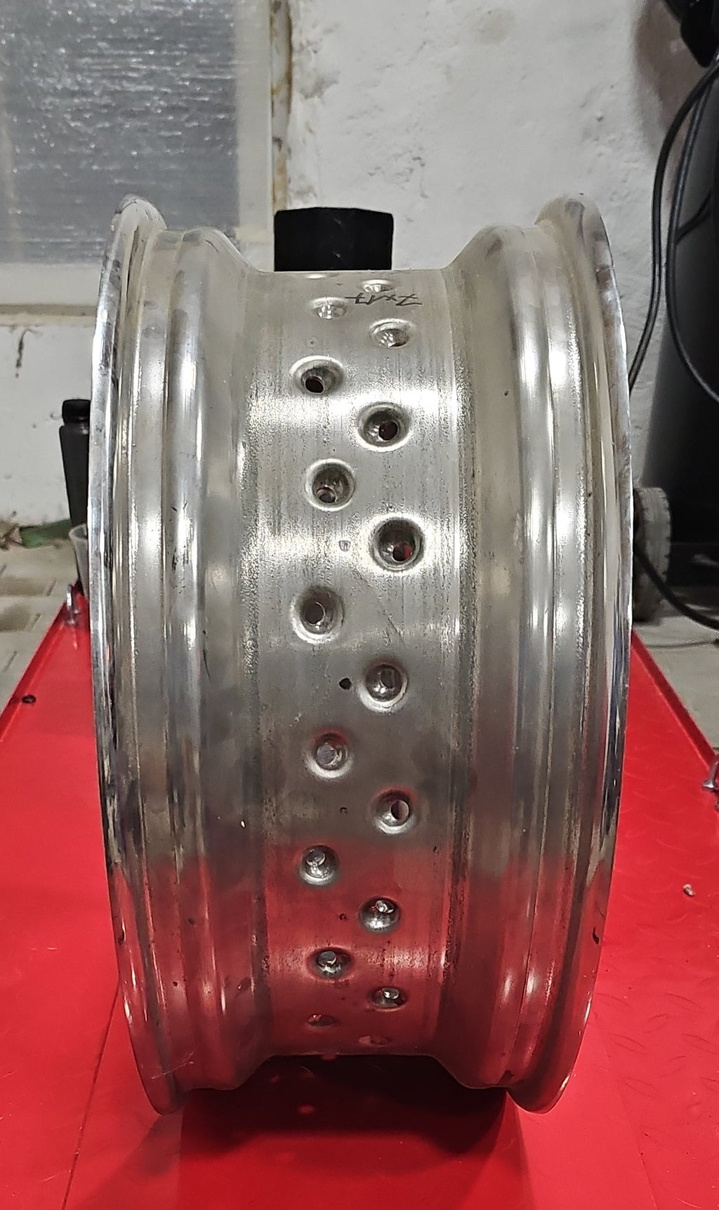YAMAHA XVS 1100 Edelstahl Felgenring Felge 7x17 poliert NEW