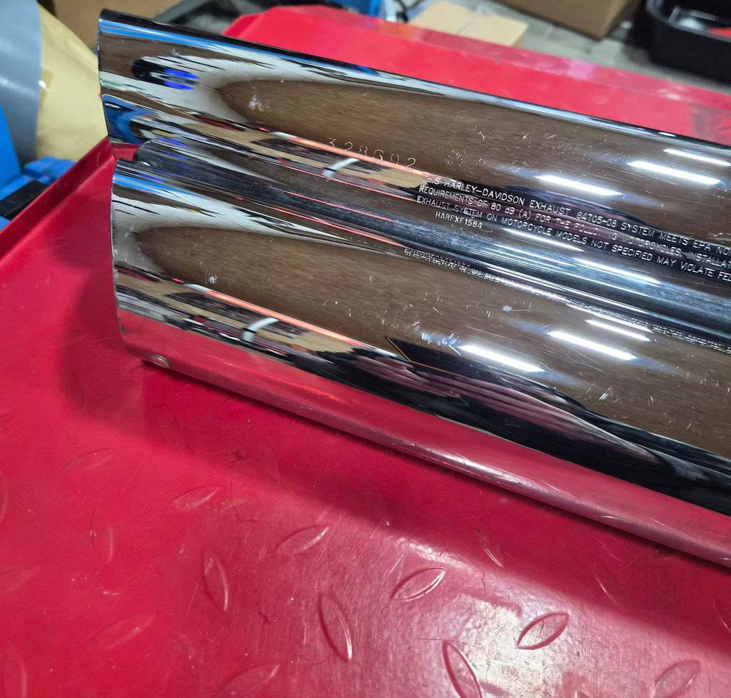 Harley Davidson FAT BOB Auspufftöpfe chrom gebraucht