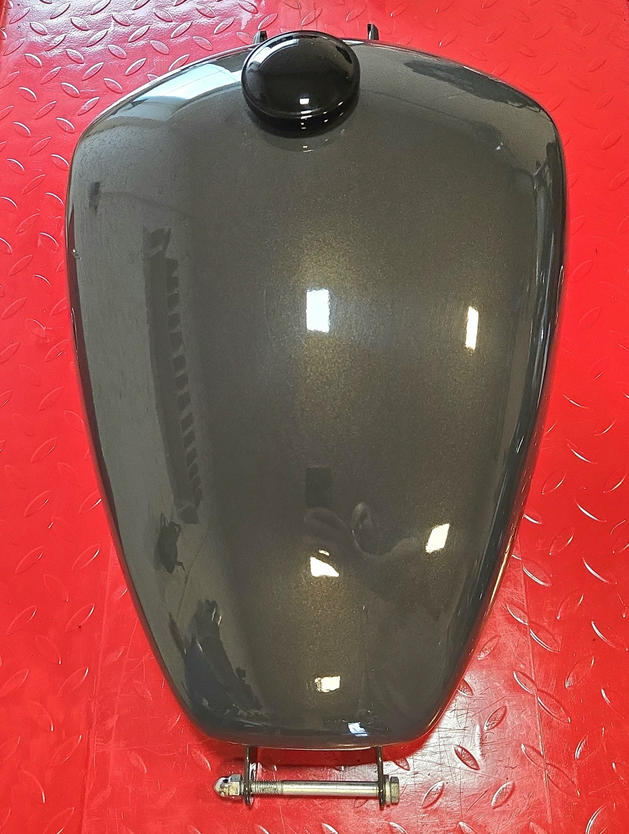 Harley Davidson Breakout Tank gebraucht