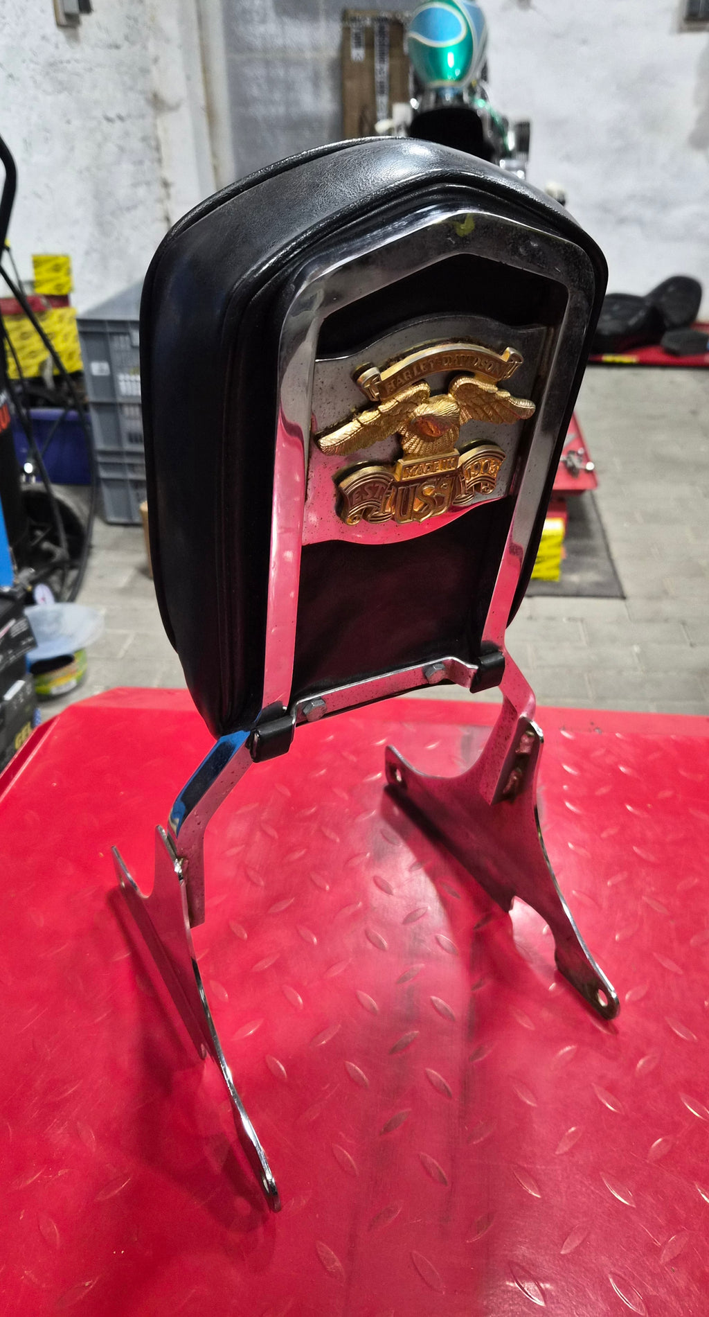 Harley Davidson Sissybar chrom / gold gebraucht