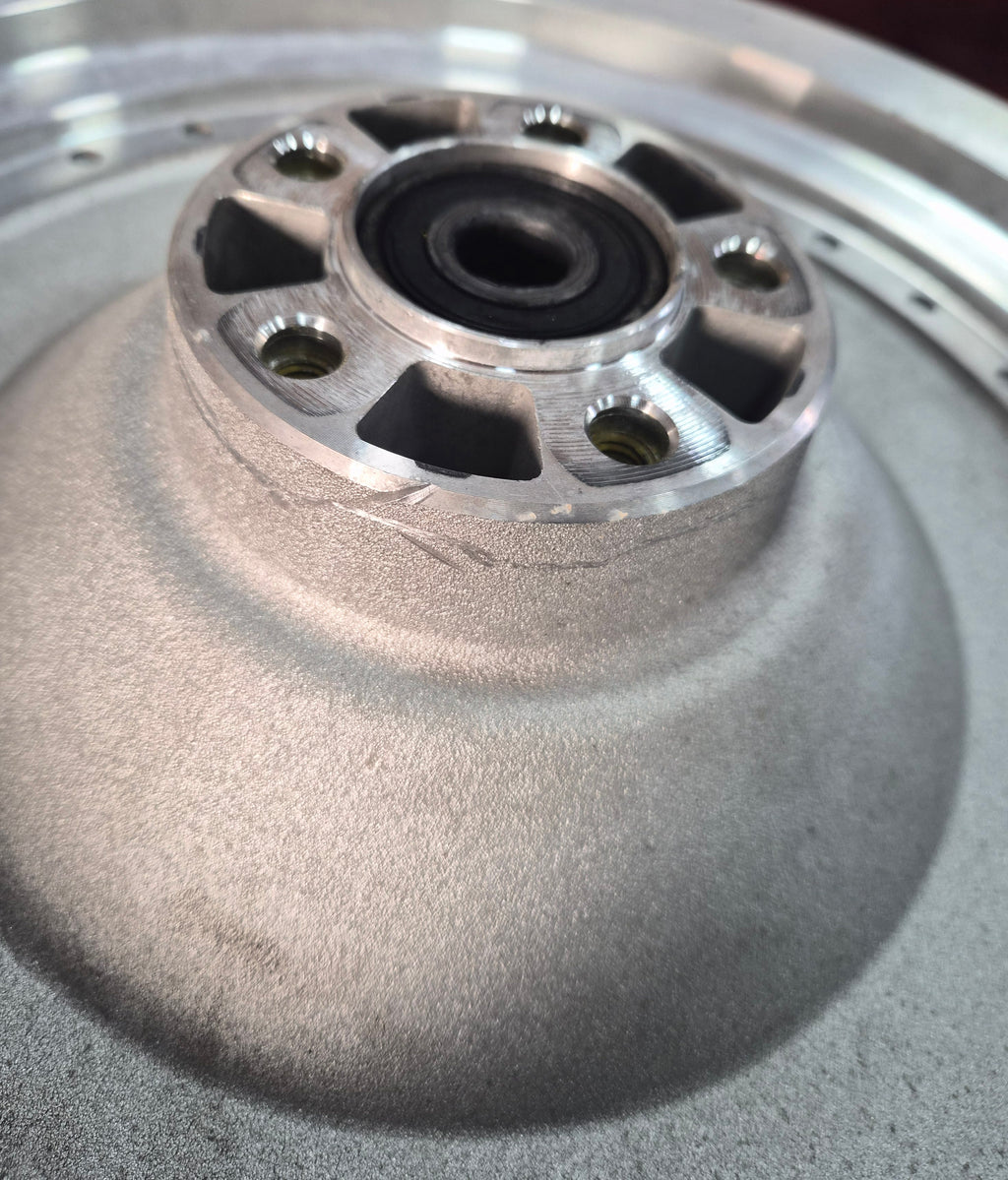Harley Davidson FATBOY Felge hinten Silber gebraucht