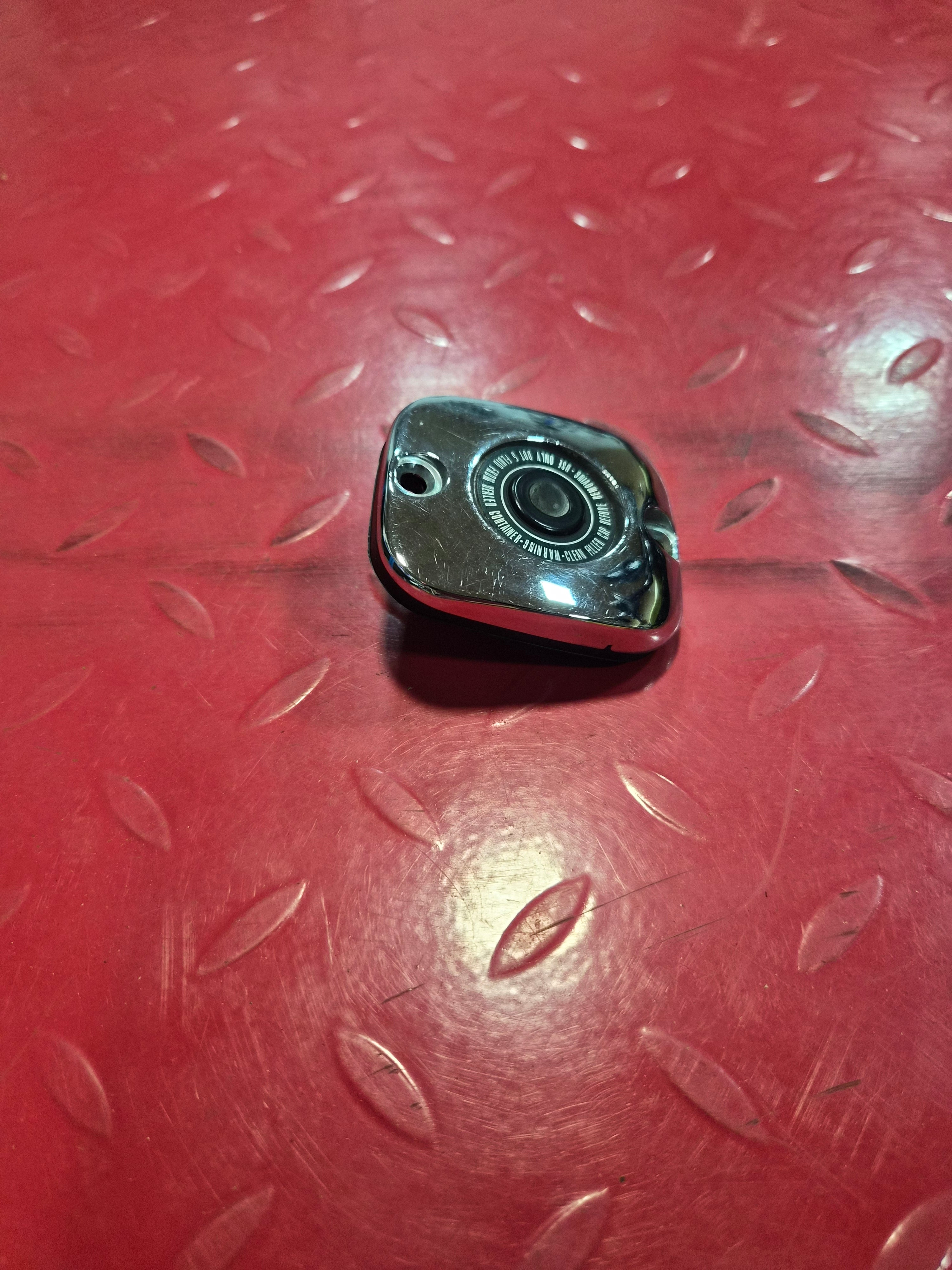 Harley Davidson Bremsbehälter Deckel vorne chrom gebraucht