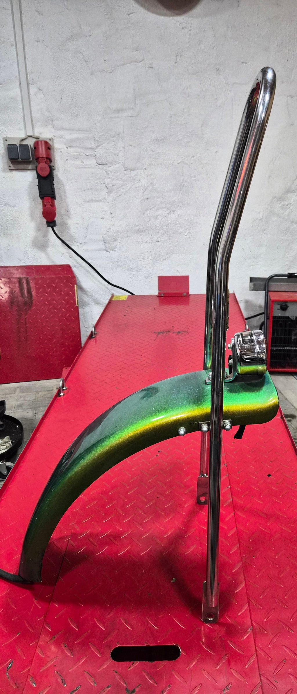 Custom Heckfender für Harley / Custombikes inkl. Sissybar und Rücklicht  gebraucht