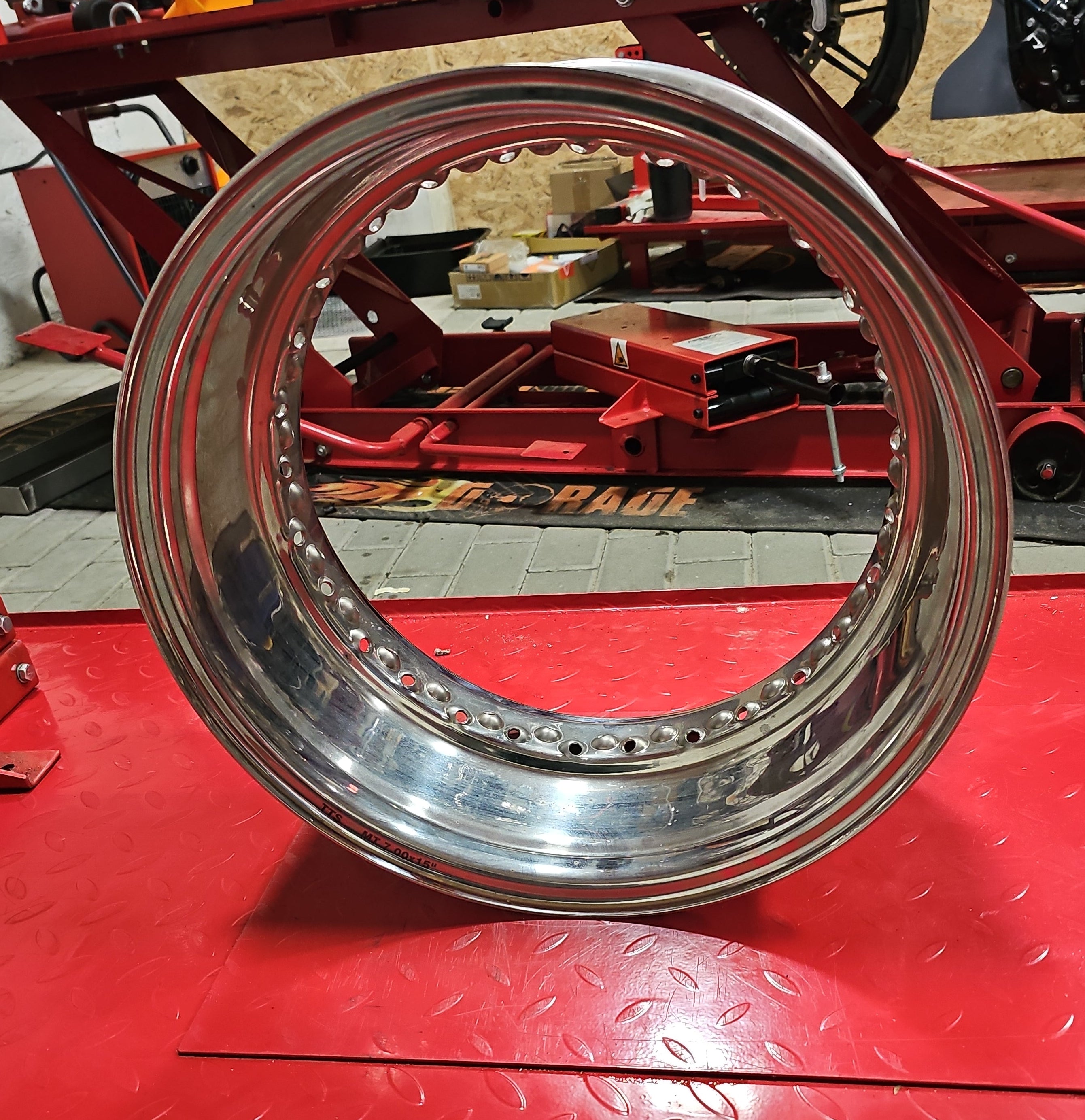 SUZUKI VS 1400 Edelstahl Felgenring 7x15 poliert NEW