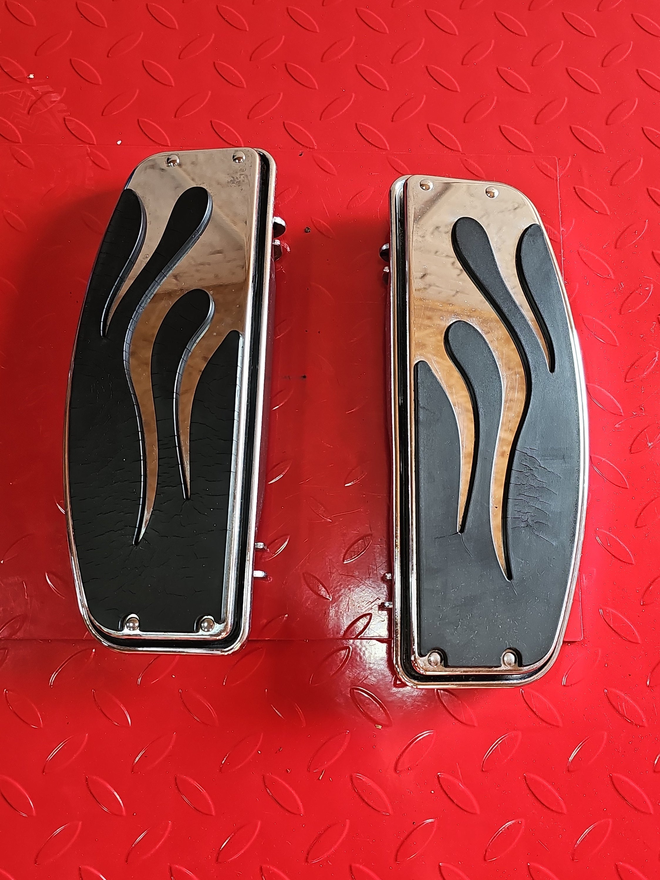Harley Davidson Trittbretter chrom gebraucht